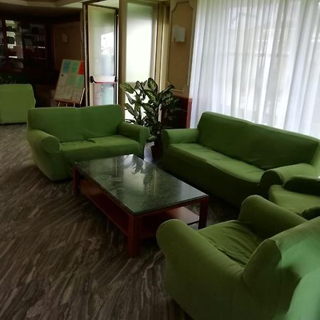 Hotel Boston Альба-Адриатика Экстерьер фото